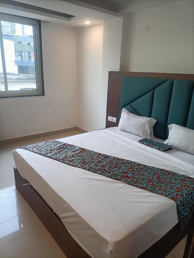 Hotel Tark Inn Near Igi Airport 뉴델리 외부 사진